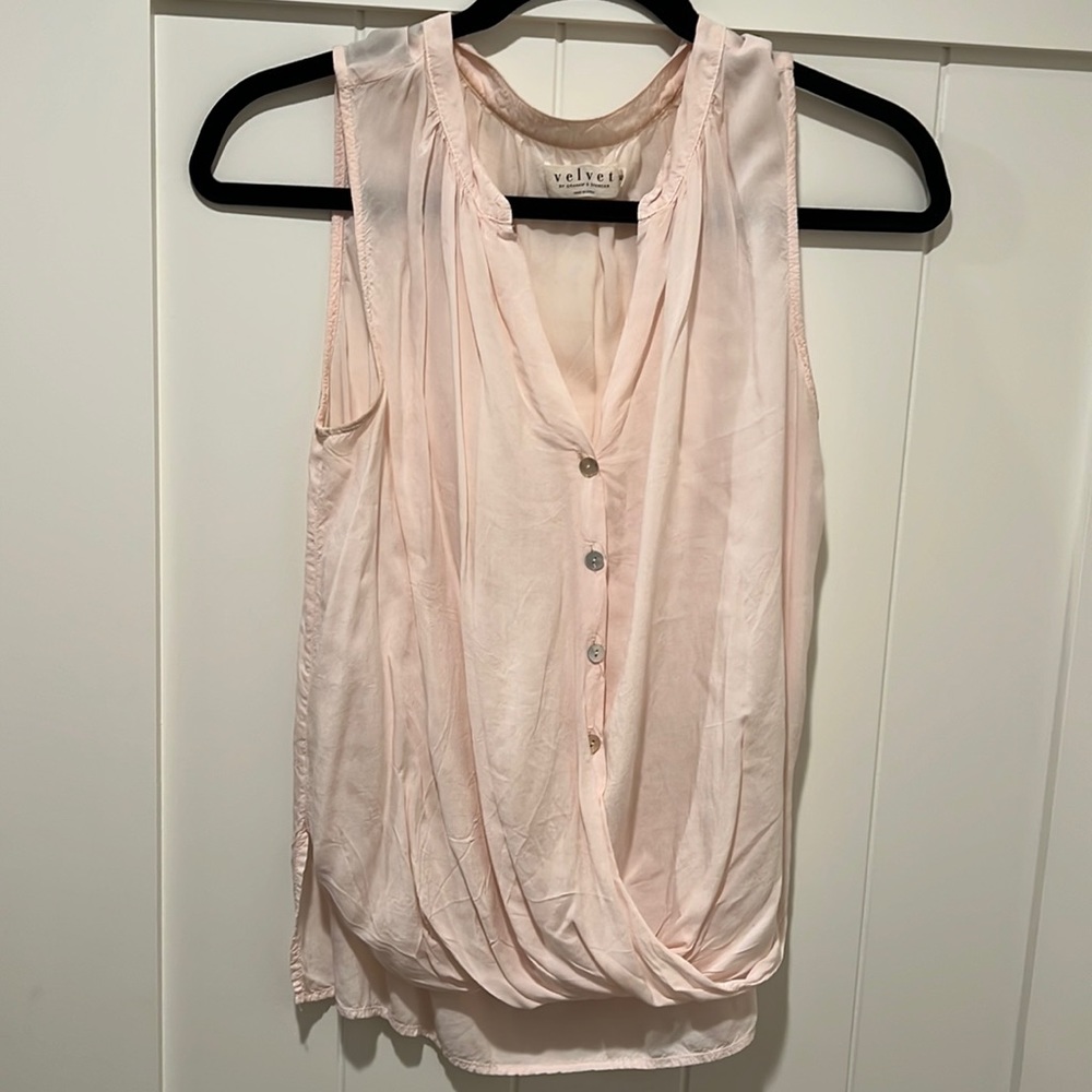Velvet by Graham and Spencer sleeveless blouse